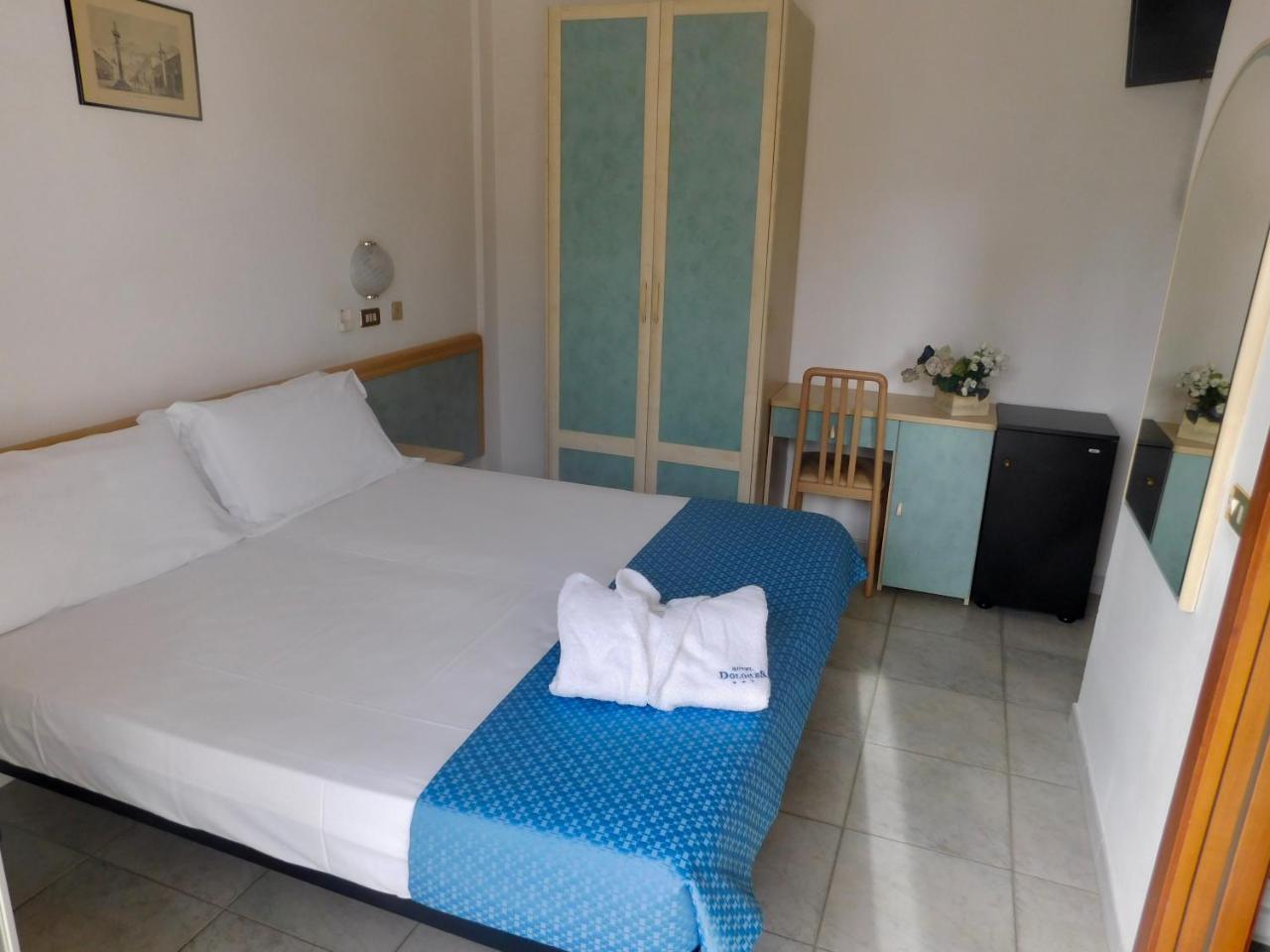 Hotel Dolores Rimini Buitenkant foto