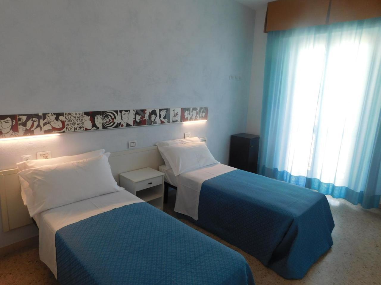 Hotel Dolores Rimini Buitenkant foto